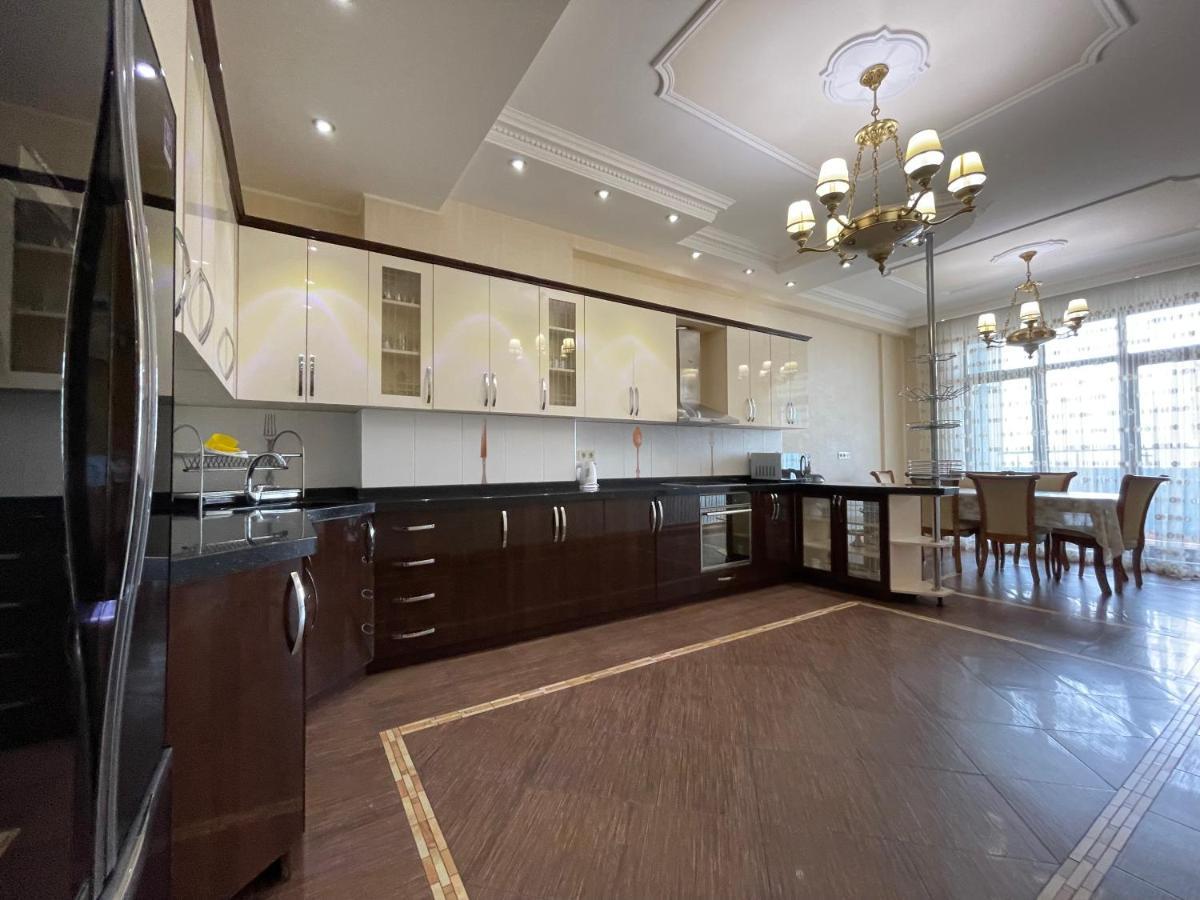 Megafun Sea View Apartman Baku Kültér fotó